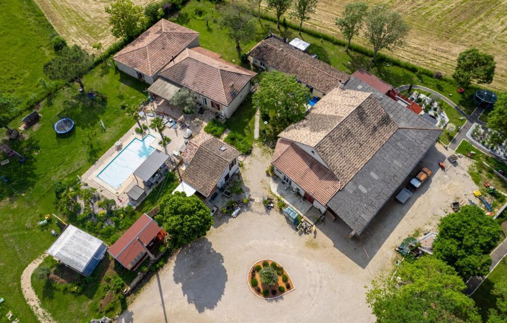 Belle Maison Du Quercy Septfonds Exterior photo